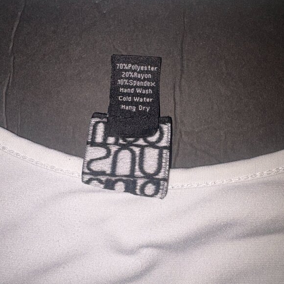 Clara Sunwoo Basic White Sleeveless Tank Base Layer Capsule Wardrope XL - Picture 6 of 7